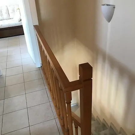 Maisonette With Sea View & Pool Палиури