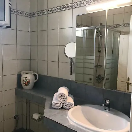 Вилла Maisonette With Sea View & Pool