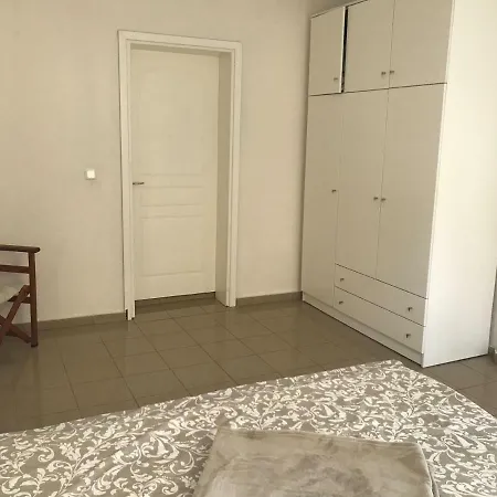 Вилла Maisonette With Sea View & Pool Палиури