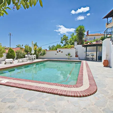 Maisonette With Sea View & Pool Villa