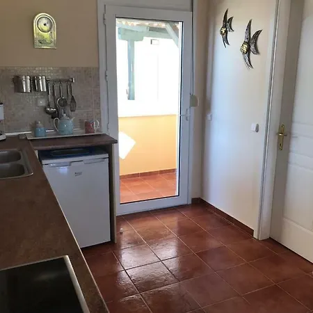 Maisonette With Sea View & Pool Villa *